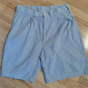 Jos. A. Bank light seersucker cotton shorts size 32